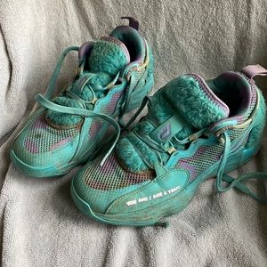 DAME 7 EXTPLY SULLEY SHOES